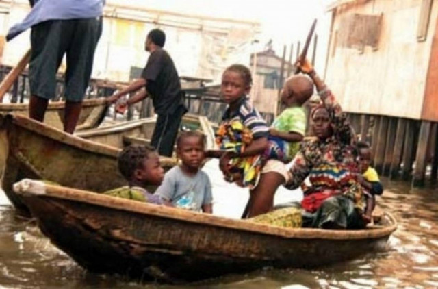 Θρήνησαν 91 θύματα από τις πλημμύρες