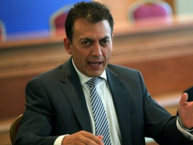 Βρούτσης: Τέλος τα δώρα στο Δημόσιο – Διασώζονται στον ιδιωτικό τομέα