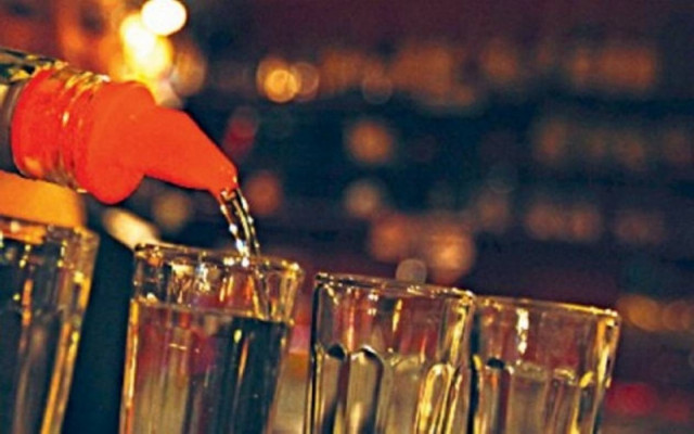 Πουλούσε «μπόμπες» και γλίτωνε φόρους!