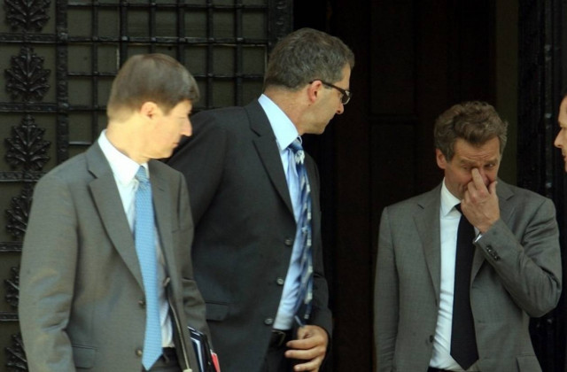 Στα δύο χωρισμένη η τρόικα