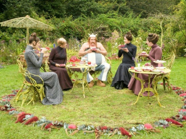 Στη Βρετανία δεν πίνουν πια τσάι...