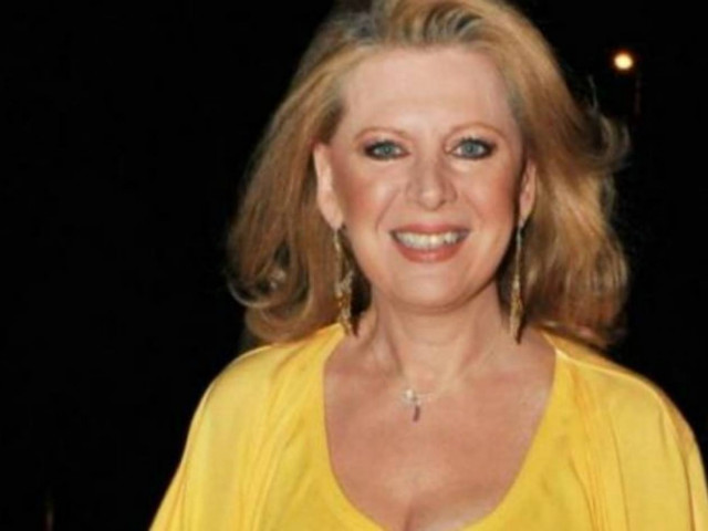 Απίστευτοι διάλογοι της Έλενας Ακρίτα με Χρυσαυγίτη στο Τwitter!