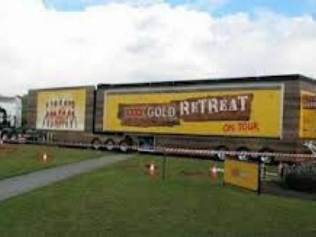 Δεν θα πιστεύετε σε τι μεταμορφώνεται αυτό το φορτηγό!