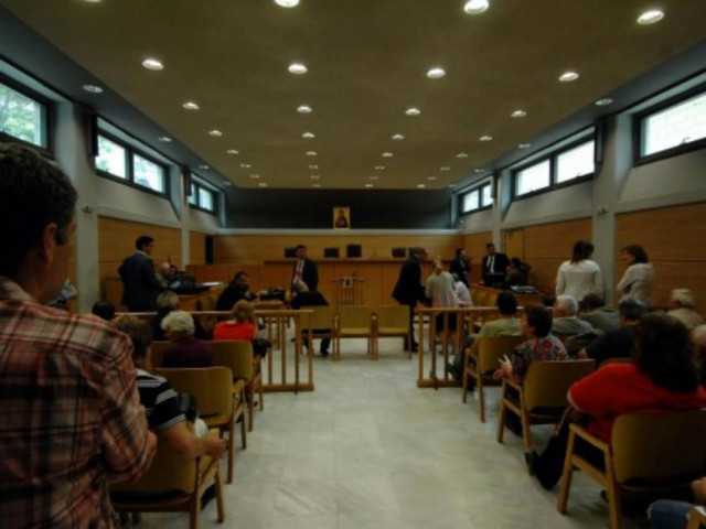 Κρήτη: Δεν φαντάζεστε γιατί έκανε μήνυση στην γειτόνισσα