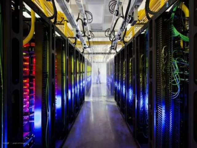 Google Data Centers: Εντυπωσιακές φώτο από το σπίτι του... internet!