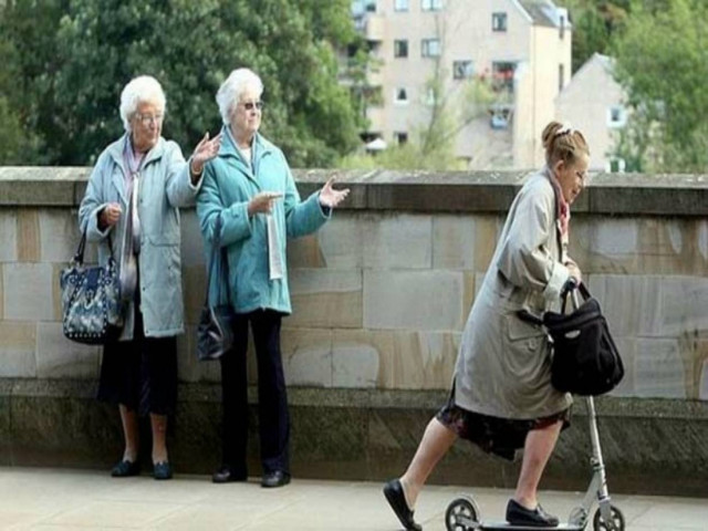 Η... σούπερ-γιαγιά που έχει ξετρελάνει το διαδίκτυο! (pics)