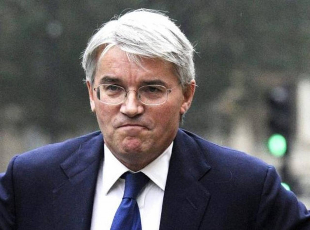 Παραιτήθηκε στενός συνεργάτης του Ντέιβιντ Κάμερον