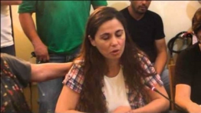 Βίντεο: Ράγισε καρδιές η υπάλληλος της ΔΟΥ Άνδρου!