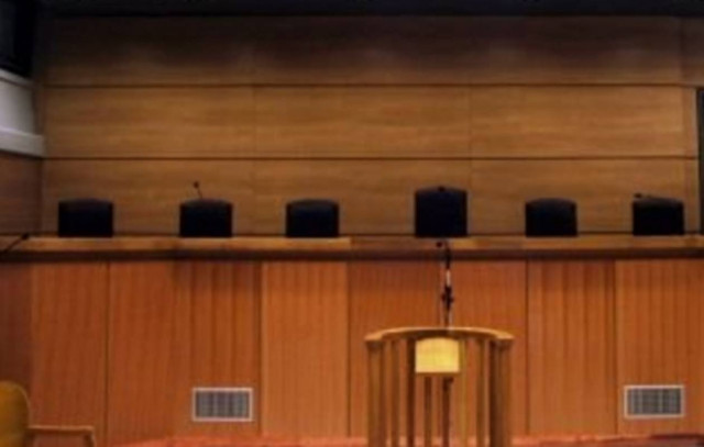 Παρατείνουν την αποχή τους οι δικαστικοί