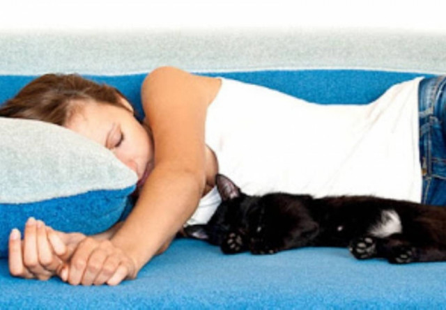 Πες μου πώς κοιμάσαι να που πω ποιος είσαι!