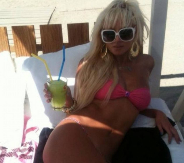 Η Τζούλια ξαναχτυπά: «Βάζει φωτιά» στις παραλίες της Κω!