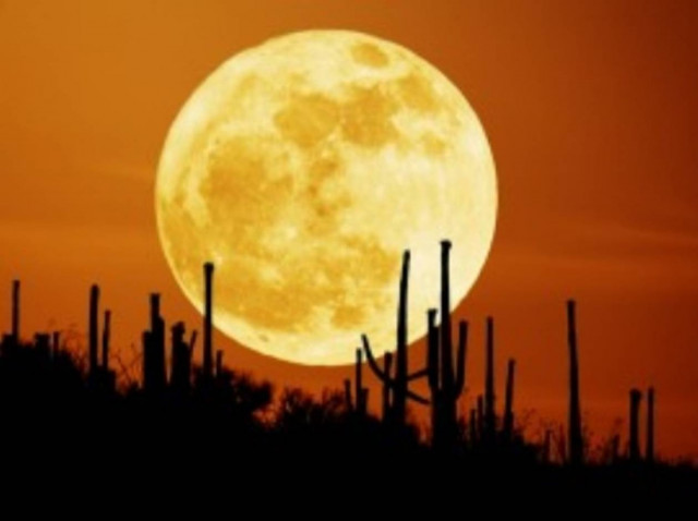 Η εξέλιξη του φεγγαριού σε ένα βίντεο!