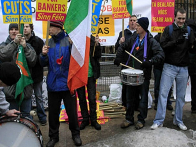 Βερολίνο και Δουβλίνο αναζητούν μια λύση για το χρέος της Ιρλανδίας