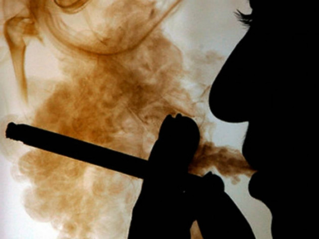 Πρόστιμο 5.000 ευρώ σε καθηγητές επειδή... κάπνισαν!