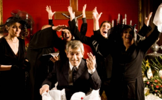 Σοκ: Εμφανίστηκε ζωντανός ο «νεκρός» που θρηνούσαν