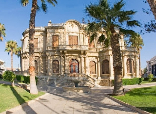 Στη Λεμεσό αγοράζονται «παλατάκια»