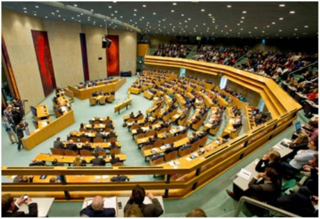 Εγγύτερα στο σχηματισμό κυβέρνησης η Ολλανδία