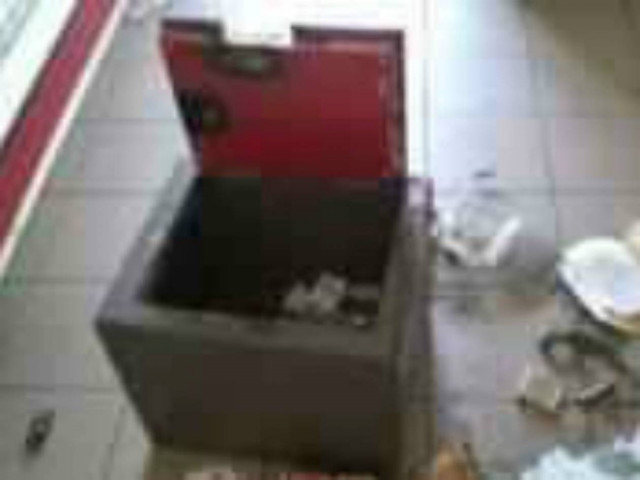 Διέρρηξαν χρηματοκιβώτιο της ΔΕΗ