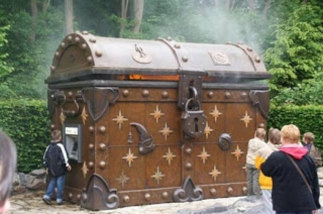 Τα πιο περίεργα, αποτυχημένα και αστεία ATM στον κόσμο!