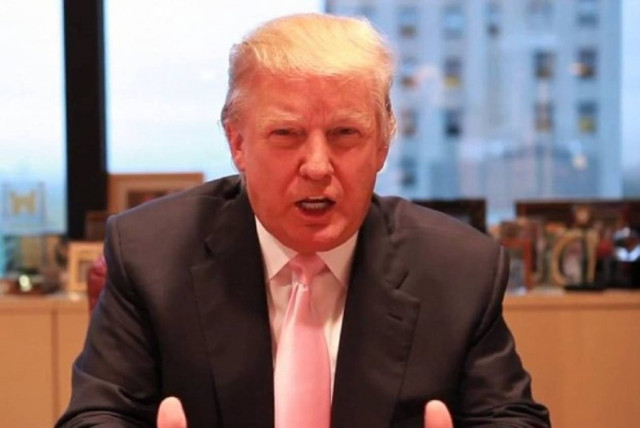 Βίντεο: «Άσφαιρα» έριξε ο Τραμπ κατά του Ομπάμα