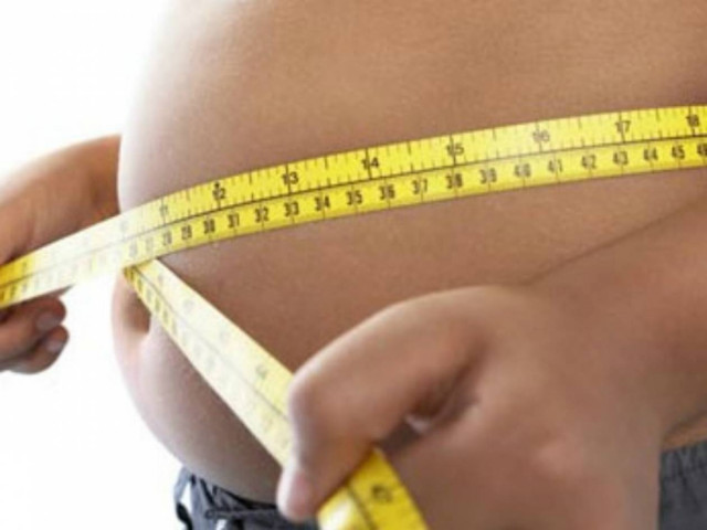 Απίστευτο: Παχύσαρκος έκατσε πάνω σε κλέφτη μέχρι να έρθει η αστυνομία