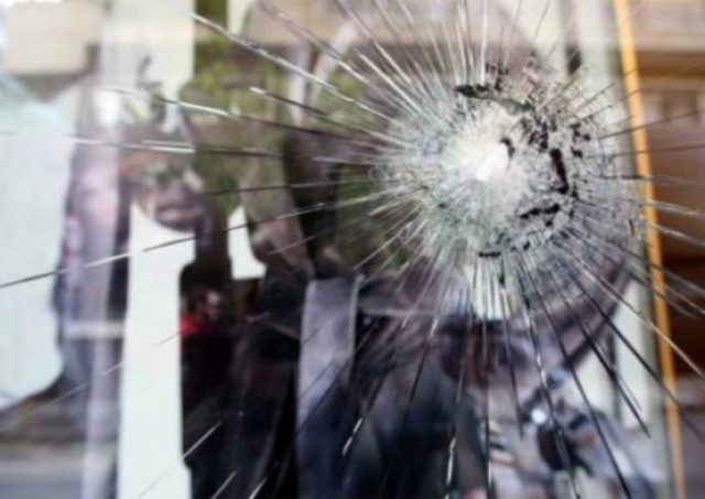 Έκαναν γυαλιά καρφιά τα γραφεία του ΚΚΕ