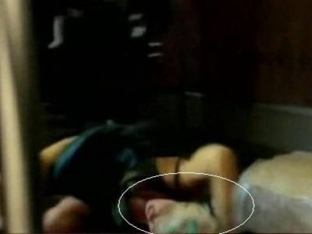 Η Pink τρώει ξύλο…