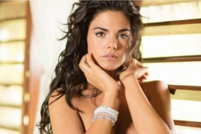 Απόλαυση από... Κούβα η Μπρίτο! (photos)