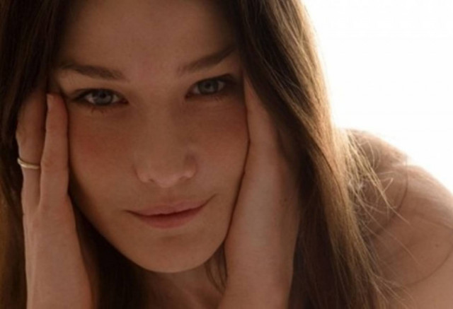 Κάρλα προς Βαλερί: Παντρέψου τον Ολάντ!