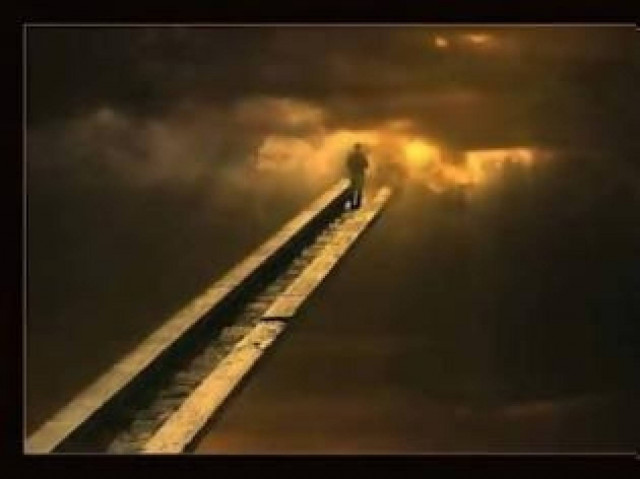 Bιντεο: Συγκλονιστικό:«Μη φοβάσαι εγώ είμαι η Παναγία, θα νικήσετε»