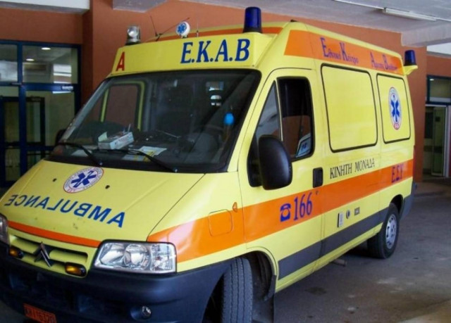 Ζωντανός ο άνδρας που έπεσε από τα ενετικά τείχη