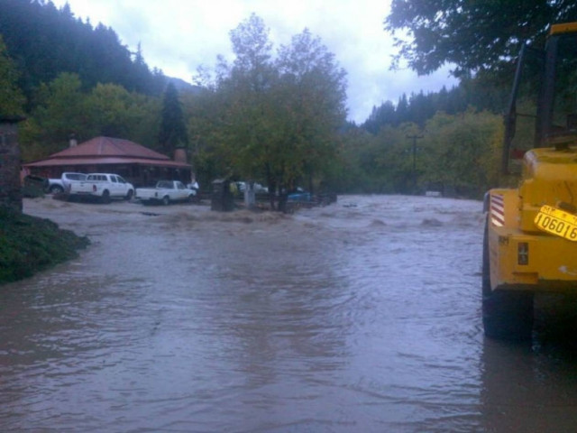 Τρίκαλα: Πλημμύρες και κατολισθήσεις από την κακοκαιρία