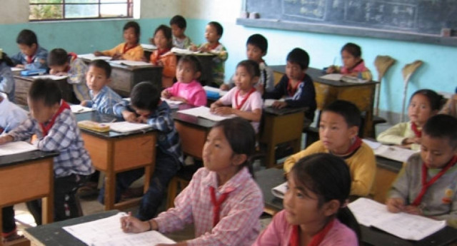 Στη φυλακή επειδή χτύπησε νωρίς το σχολικό κουδούνι