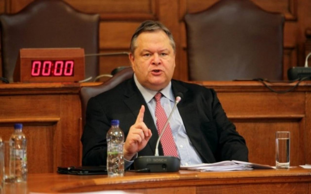 «Πράσινο φως» για τα μέτρα ανάβει ο Βενιζέλος