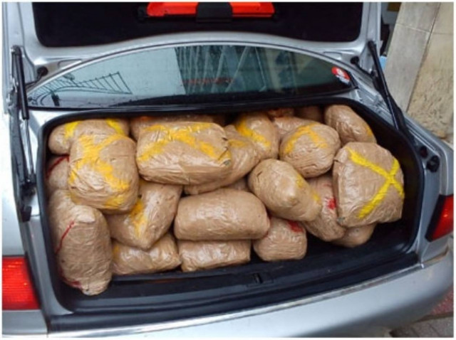 Πιάστηκαν στη «φάκα» με τεράστια ποσότητα κάνναβης