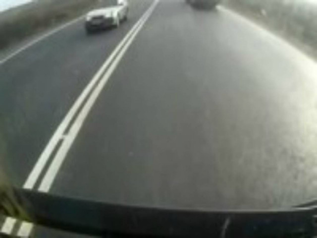 Βίντεο: Απίστευτο ατύχημα! Aπό θαύμα δεν σκοτώθηκε!