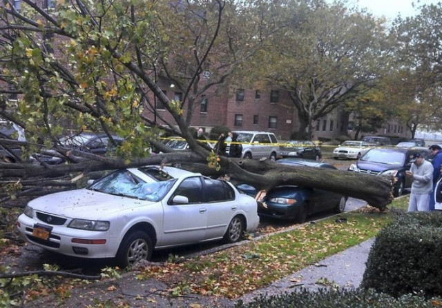 ΗΠΑ: Ένας άνδρας το πρώτο θύμα του τυφώνα Σάντι