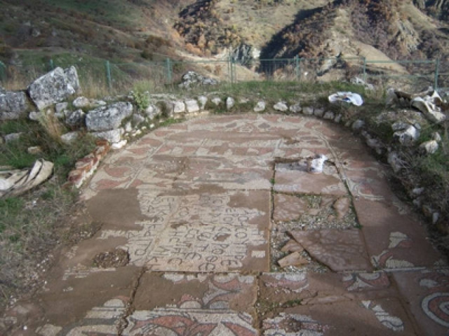 Αποκατάσταση μωσαϊκού παλαιοχριστιανικής βασιλικής εκκλησίας