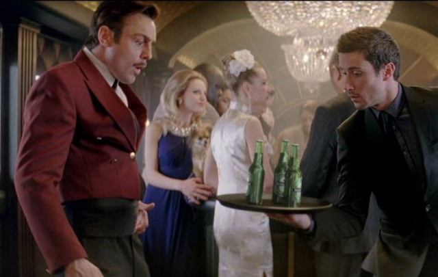 Ο James Bond σε μυστική αποστολή στην παγκόσμια καμπάνια της Heineken