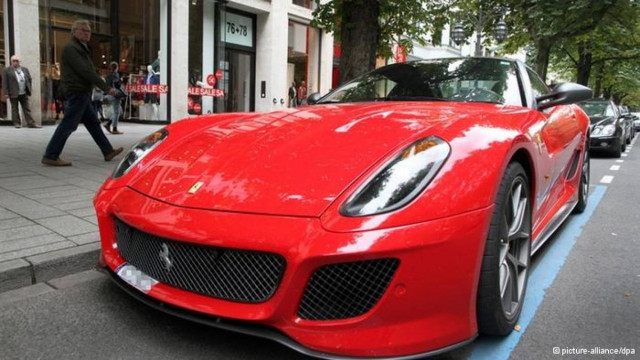 FAZ: «Η Ελλάδα χωρίς ελίτ»