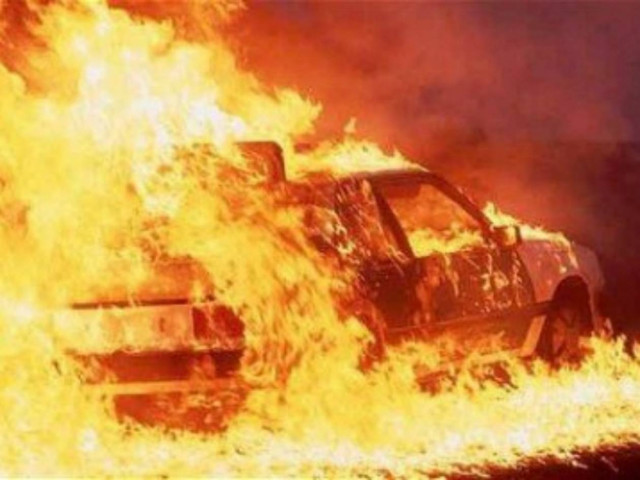 Χανιά: Αγροτικό αυτοκίνητο τυλίχτηκε στις φλόγες