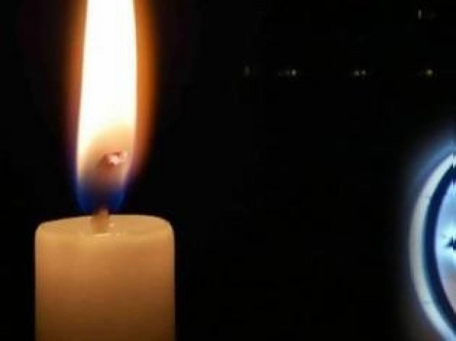 Η ΔΕΗ έκοψε το ρεύμα σε οικογένεια ανέργων με 2 παιδιά