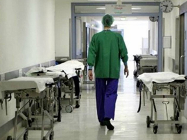 Εργολάβος και εργάτης χαροπαλεύουν στην εντατική μετά από τροχαίο