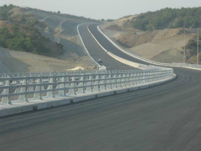 ΣΟΚ: Εντοπίστηκε πτώμα με σφαίρα στο κεφάλι στην Εγνατία