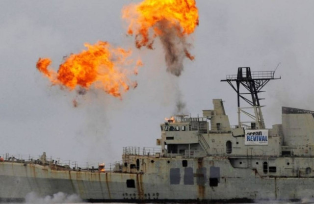 Βίντεο: Η εντυπωσιακή ανατίναξη πορτογαλικής κορβέτας