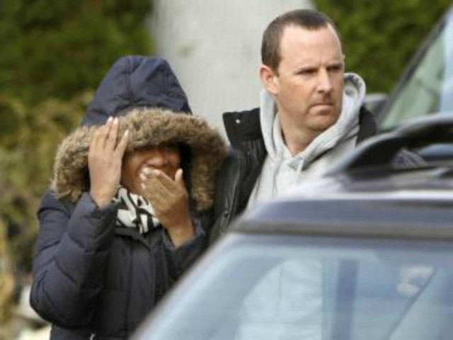 Βίντεο: Γείτονας δεν τους άνοιξε την πόρτα και πνίγηκαν οι 2 γιοι της!