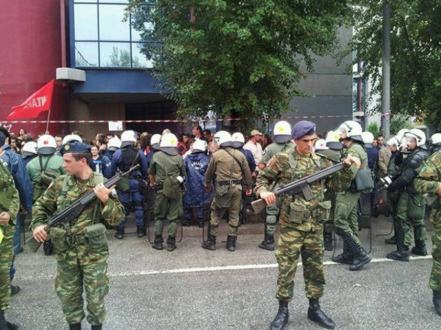 Ασαφείς χαρακτηρίζει ο ΣΥΡΙΖΑ τις απαντήσεις του ΥΕΘΑ για την 28η