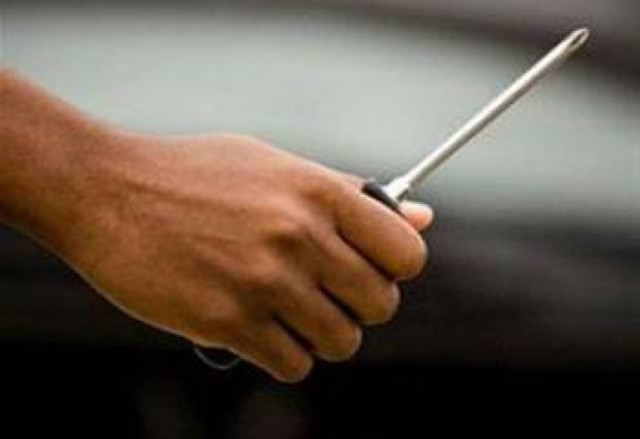 Μαθητής απείλησε με κατσαβίδι τον καθηγητή του!