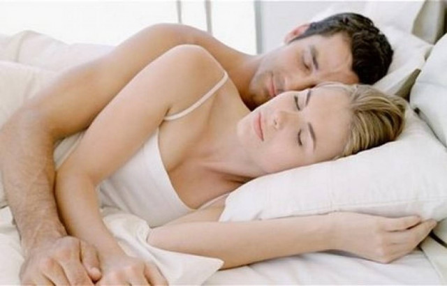Θες να κοιμηθείς σαν πουλάκι; Τότε κάνε σεξ πριν τον ύπνο