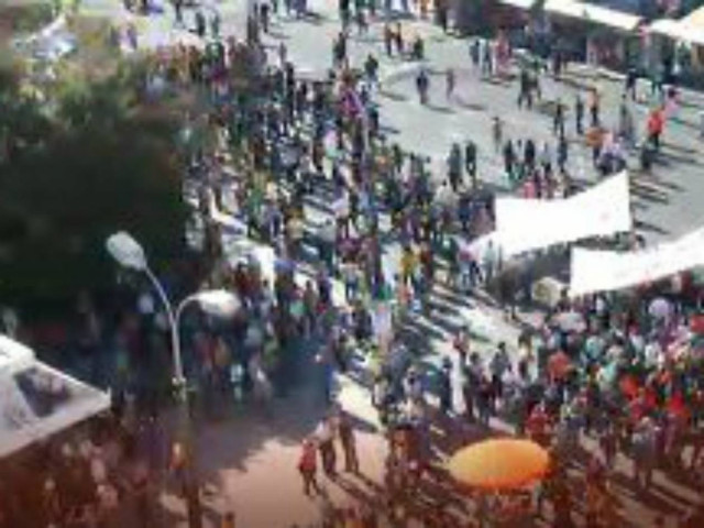 Δείτε LIVE εικόνα από την Πλατεία Συντάγματος